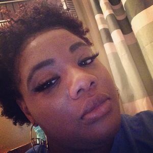 Meet your Posher, Frankisha